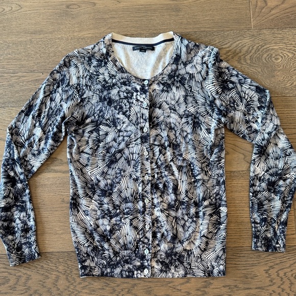 Banana Republic Sweaters - Banana Republic Abstract Floral Cardigan Button Down Long‎ Sleeve Women’s Medium